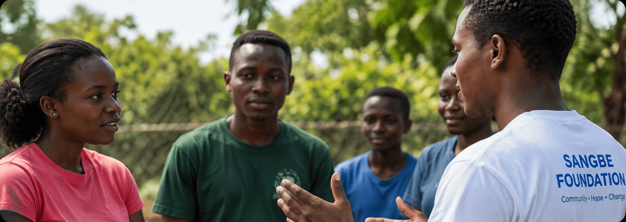 Young people participating in a Sangbe Foundation community program